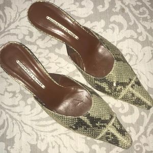 Donald J. Pliner women’s small heel